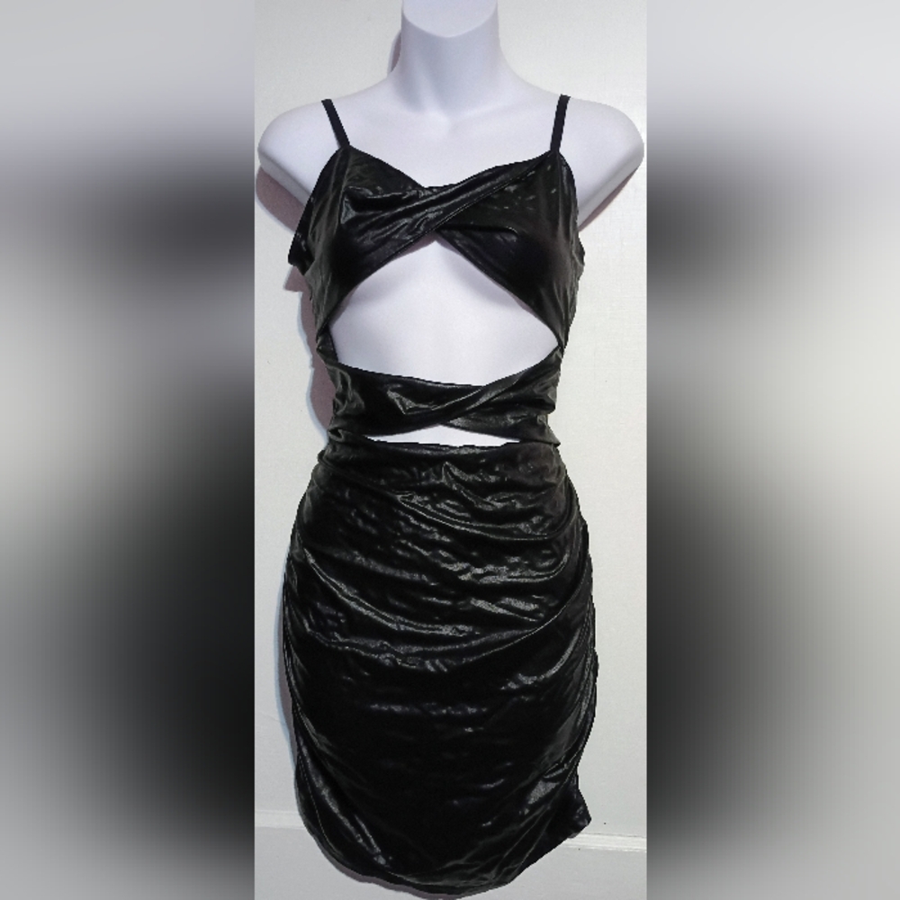 🌺BUNDLE ONLY🌺 Elegant Black Cut-Out Dress